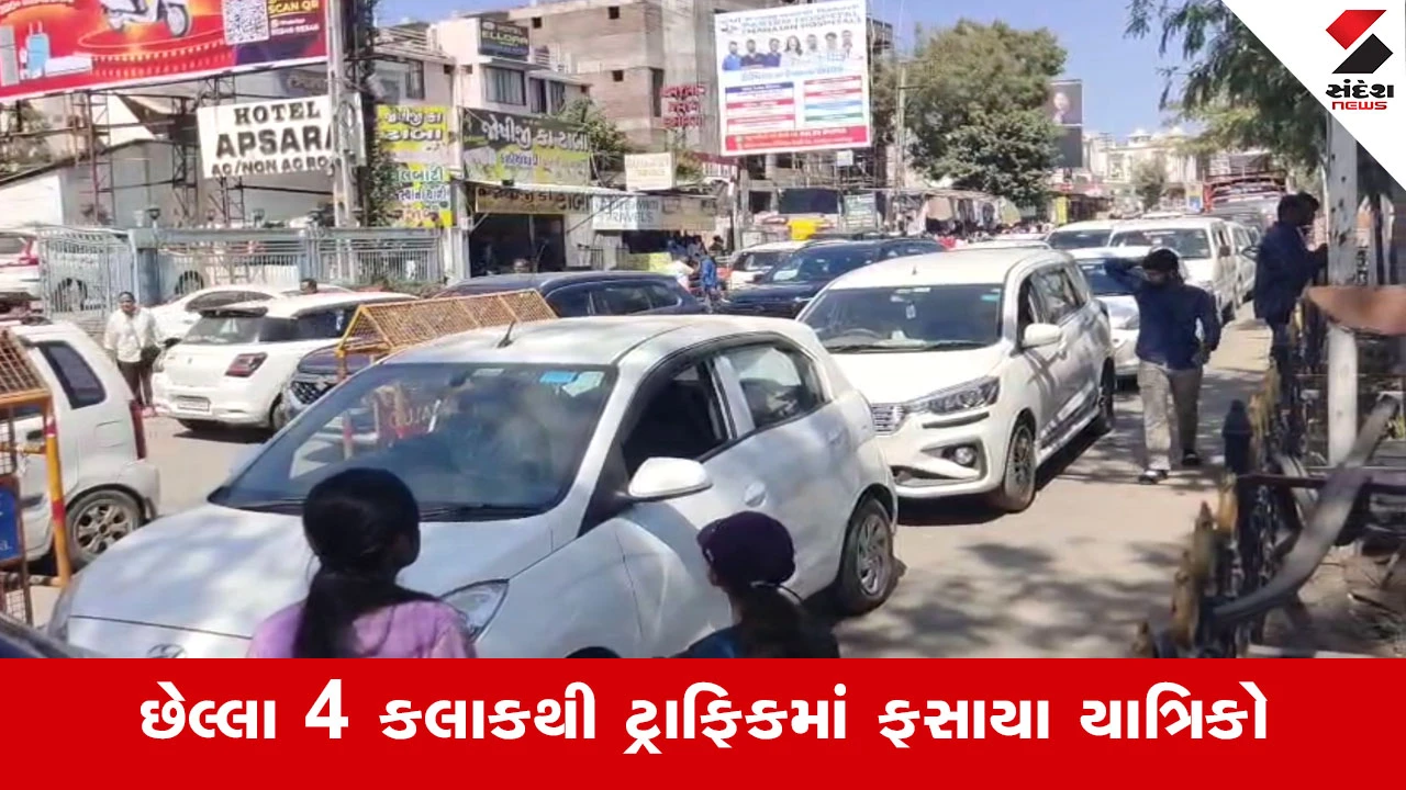 અંબાજીમાં નવરાત્રિના પ્રથમ નોરતે ટ્રાફિક જામ