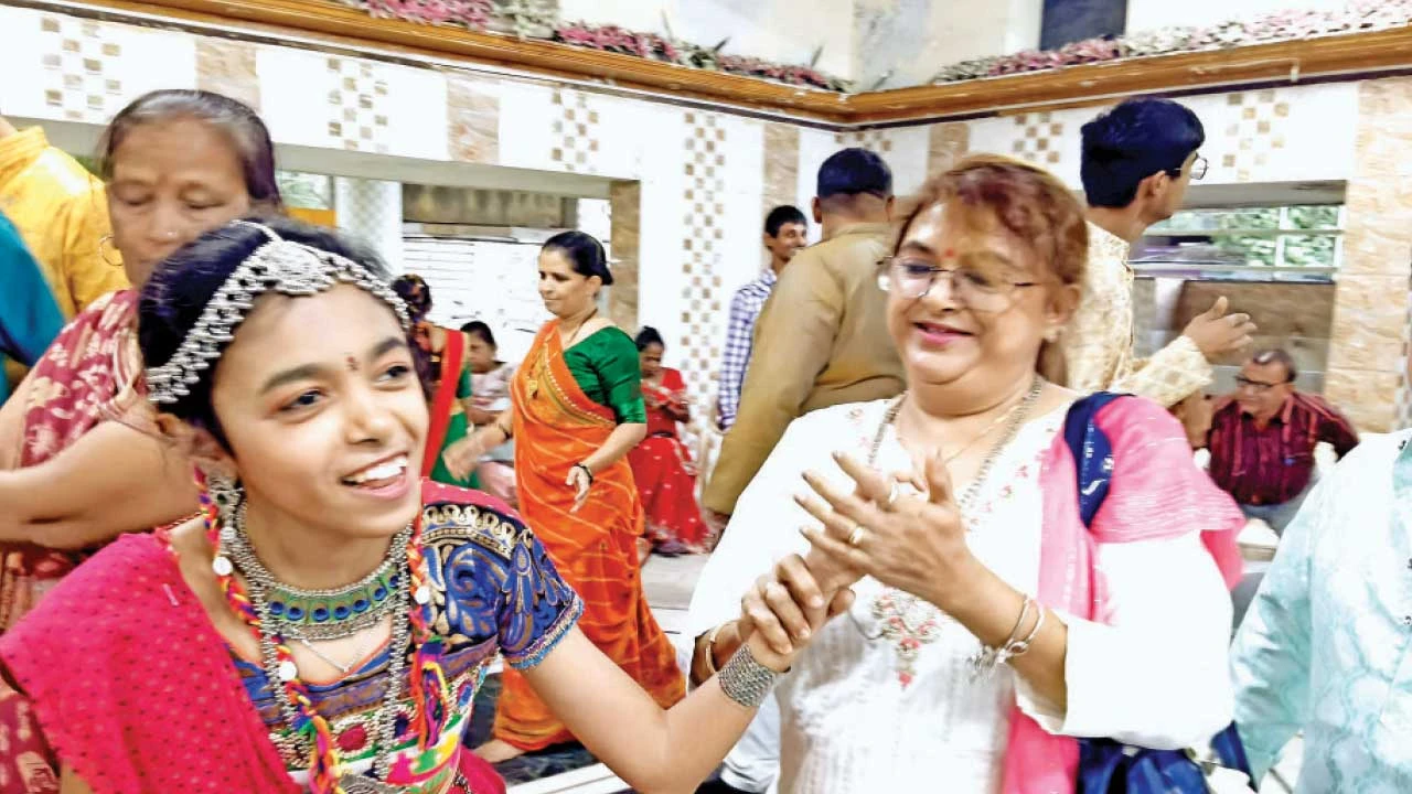 રાજકોટમાં અન્વીક્ષિકી ફાઉન્ડેશન દ્વારા દિવ્યાંગ બાળકો માટે 14મા ગરબાનું આયોજન