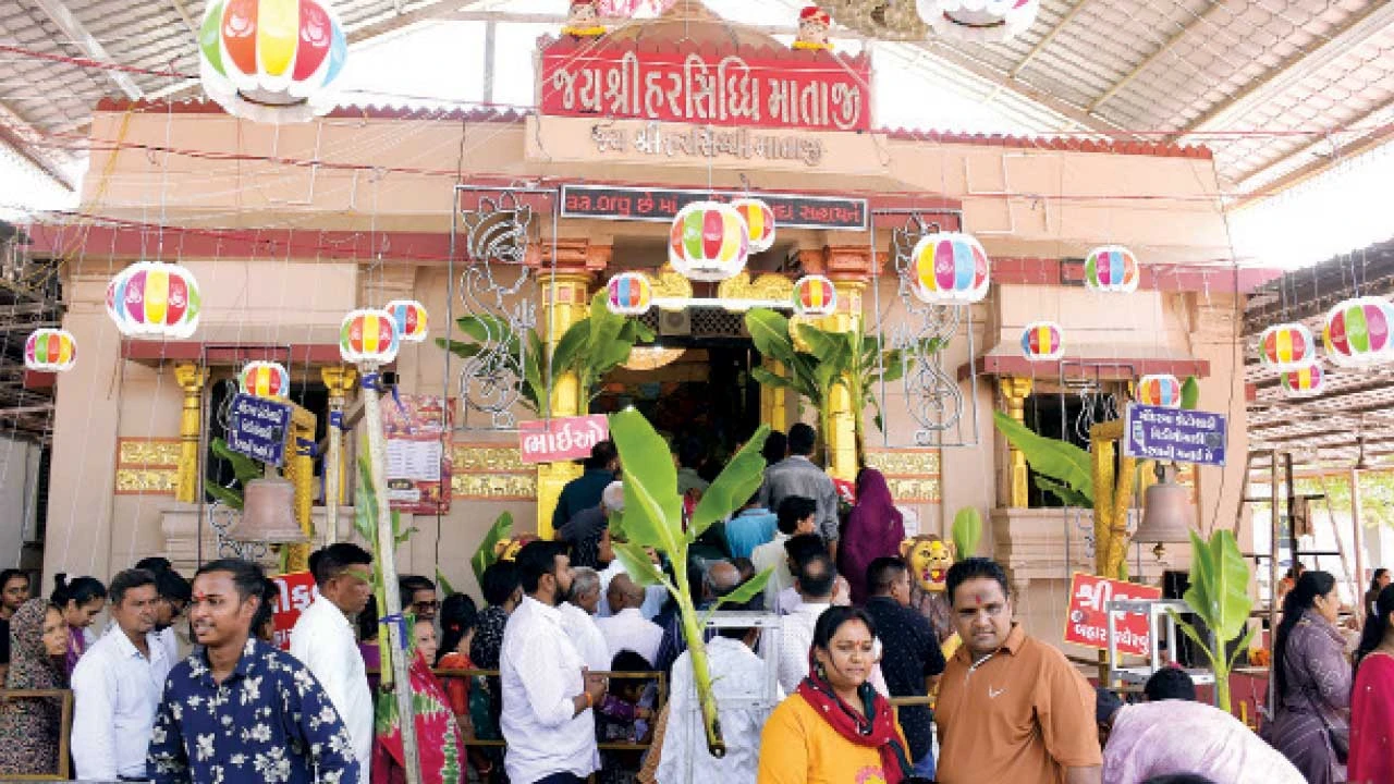 Narmada : દર્શનાર્થીઓ માટે આકર્ષણનું કેન્દ્ર બન્યું કલાત્મક રંગોળી પ્રદર્શન
