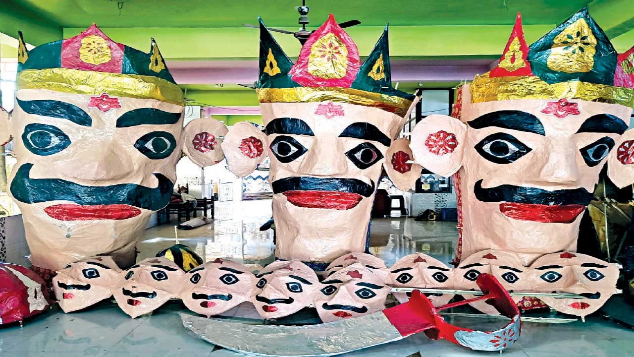 રાજકોટમાં દશેરા પર્વ: 55 ફૂટ રાવણ અને 45 ફૂટ કુંભકર્ણ-મેઘનાથના પૂતળાં તૈયાર, લેસર શોની પણ તૈયારી