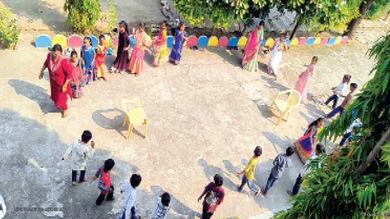 Chhota Udepur: કેલનીયા પ્રાથમિક શાળામાં નવરાત્રિ મહોત્સવની હર્ષોલ્લાસથી ઉજવણી