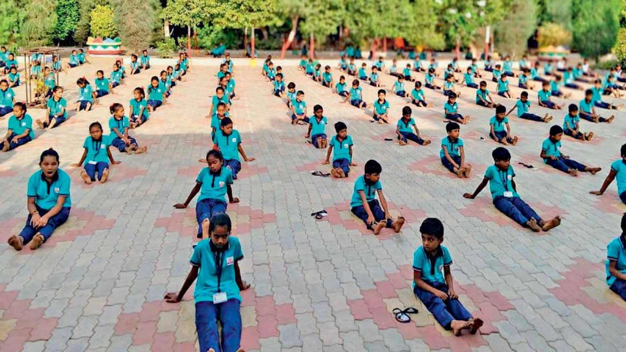 Surendranagar : પ્રથુગઢની સરકારી શાળા ગામના જ છાત્રોથી ભરચક