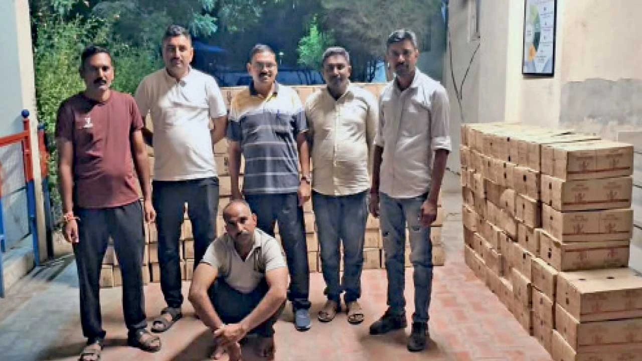 Ahmedabad : વિરમગામ પાસે દારૂ ભરેલા વાહન સાથે ચાલક ઝડપાયો