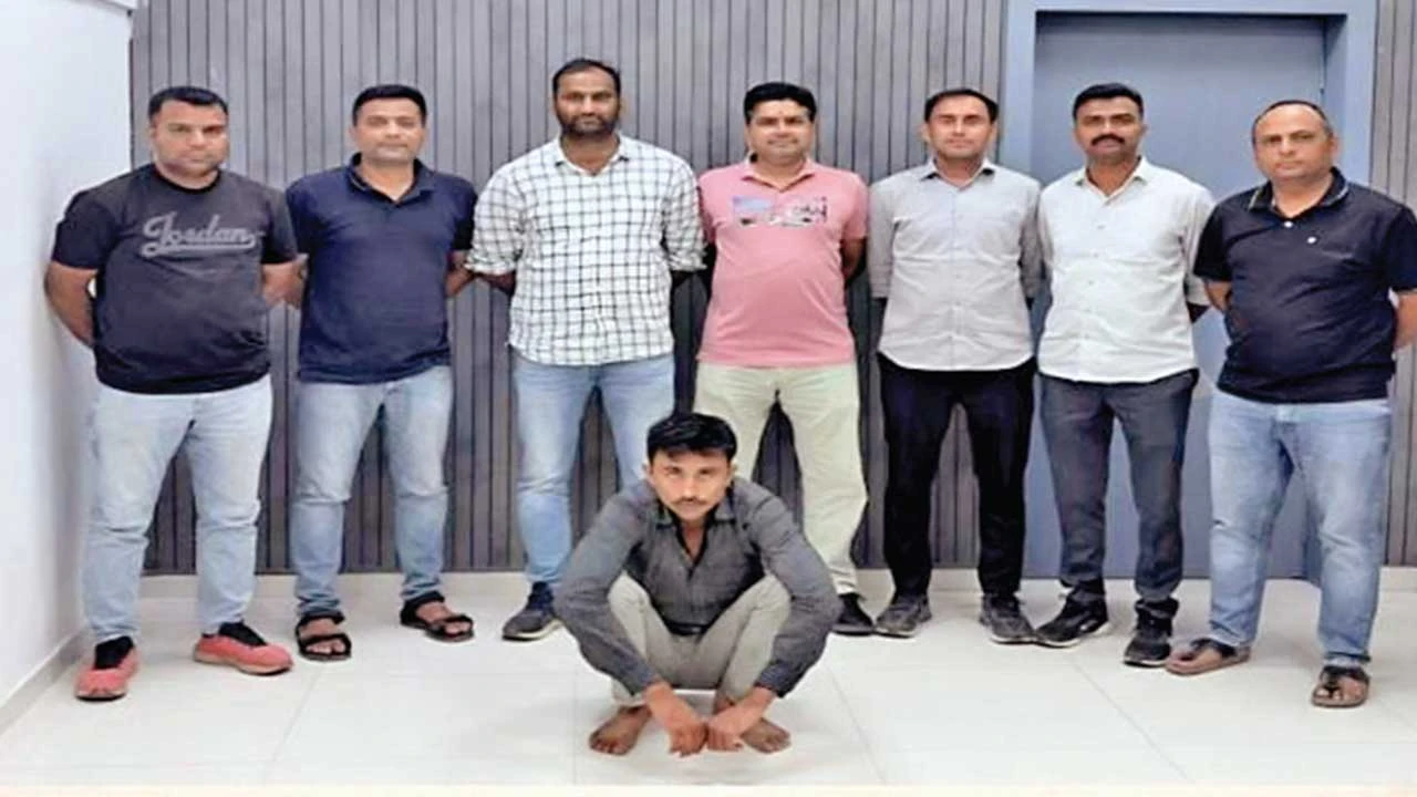 બનાસકાંઠા LCBએ 18થી વધુ ગુનામાં સંડોવાયેલા આંતરરાજ્ય અવસા ગેંગના મુખ્ય સુત્રધારને દબોચ્યો