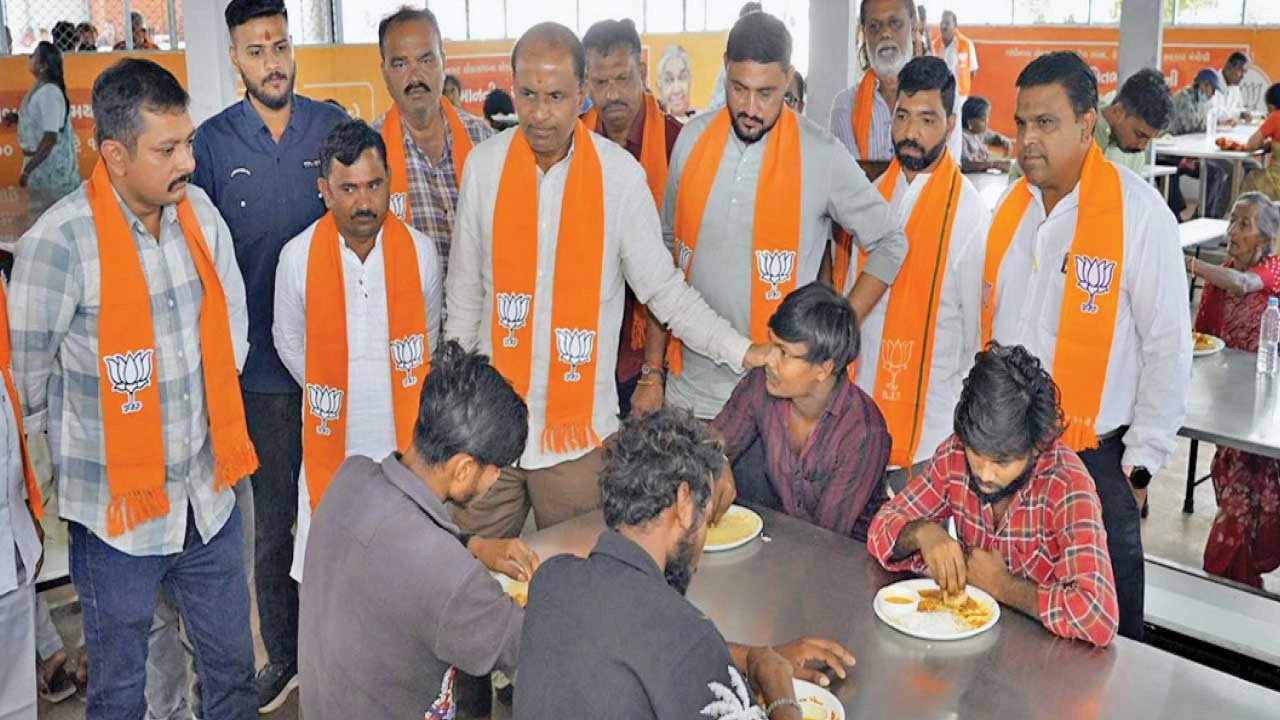 Gandhinagar : અમિત શાહના જન્મદિને ભાજપ દ્વારા વિવિધ કાર્યક્રમો યોજાયા