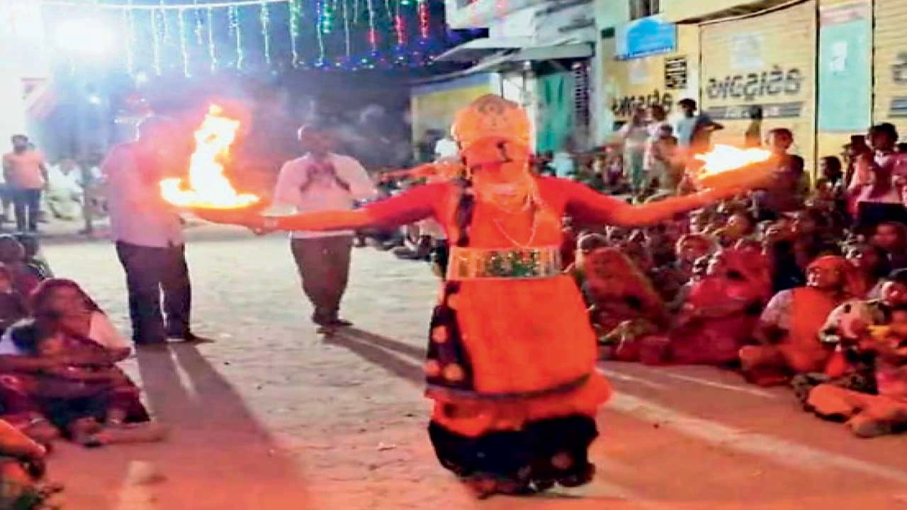 Mandal : વનપરડીમાં 100 વર્ષથી વધુ જુની નાટય પરંપરા આજેય જીવંત
