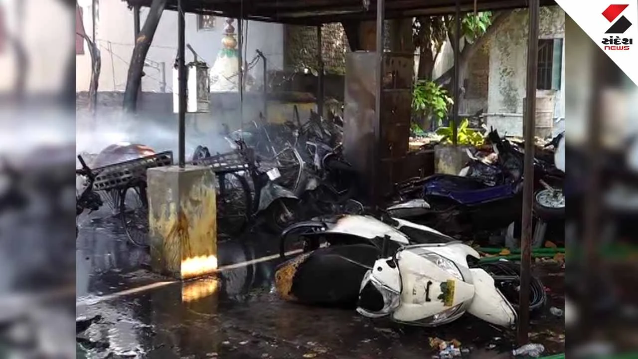 Chaos at Danilimda police station in Ahmedabad