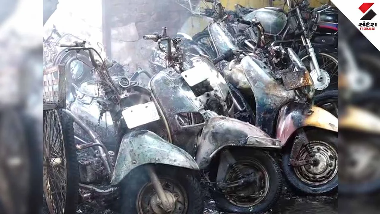 Chaos at Danilimda police station in Ahmedabad