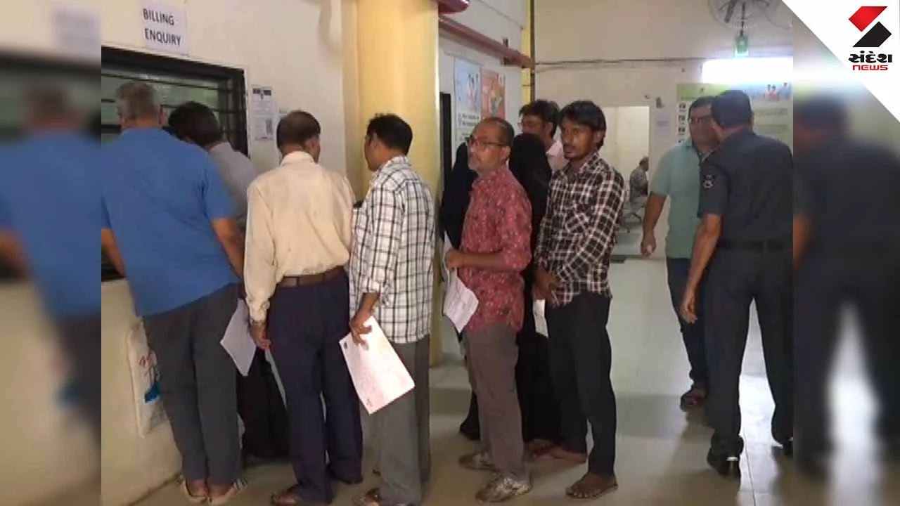 Rush to get gas connection in Vadodara!